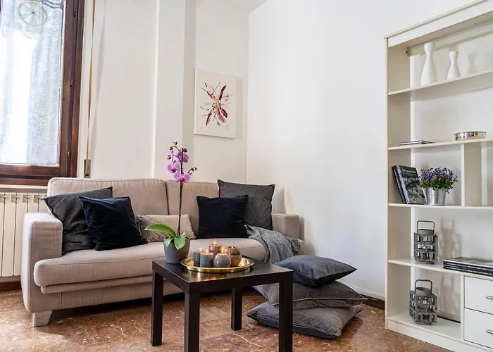 Cozy Roman With Parking Apartment